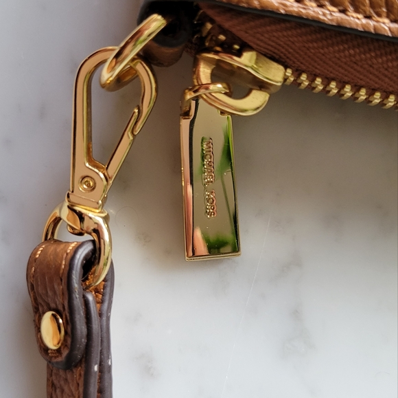 Michael Kors Leather Continenal Wristlet - Picture 3 of 4